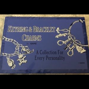 GANZ key chain with 2 snaps and a whistle